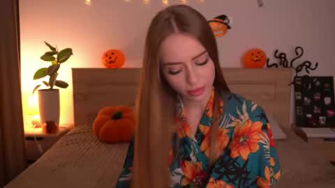 Snapshot of cherryblossom224 chatting on October 24, 9:44 pm Alisha online show from October 24, 9:44 pm