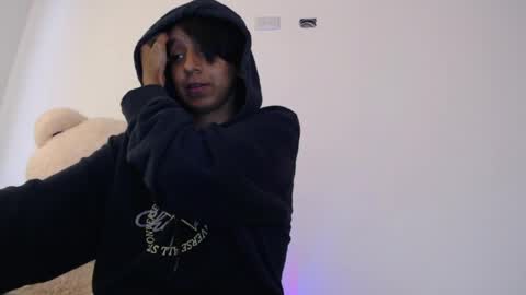 Snapshot of cherrybombsweet chatting on May 1, 9:19 pm cherrybombsweet online show from May 1, 9:19 pm