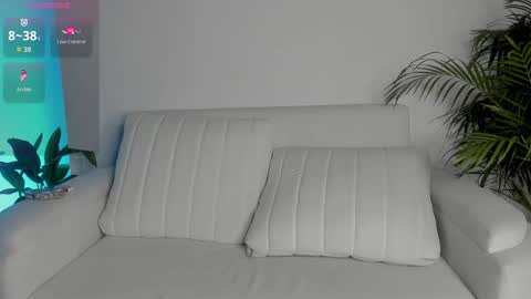 Snapshot of cherrybr_ chatting on October 10, 1:15 am Cherry Lady online show from October 10, 1:15 am