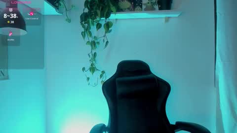 Snapshot of cherrybr_ chatting on November 2, 10:45 pm Cherry Lady online show from November 2, 10:45 pm