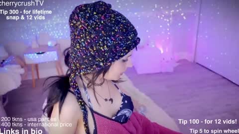 Snapshot of cherrycrush chatting on September 24, 7:06 pm Cherry Crush online show from September 24, 7:06 pm