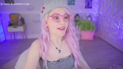 Cherry Crush  online show from February 20, 12:40 am