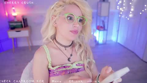 Cherry Crush  online show from April 20, 5:16 pm