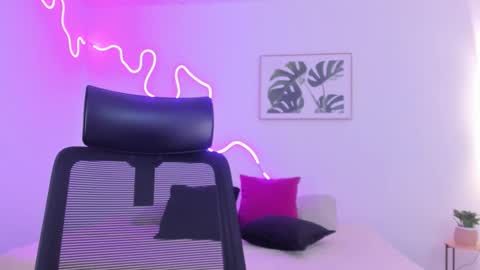 C H E R R Y online show from October 23, 12:26 pm