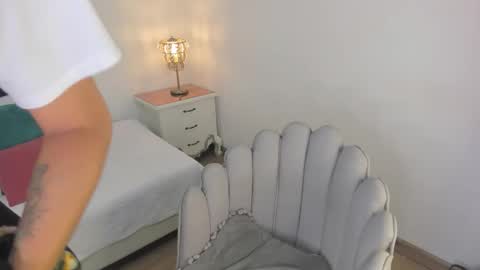 Snapshot of cherrylady2 chatting on October 19, 1:01 pm Cherry online show from October 19, 1:01 pm