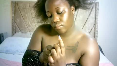 Snapshot of cherrylbaby chatting on February 2, 4:15 am cherryl online show from February 2, 4:15 am