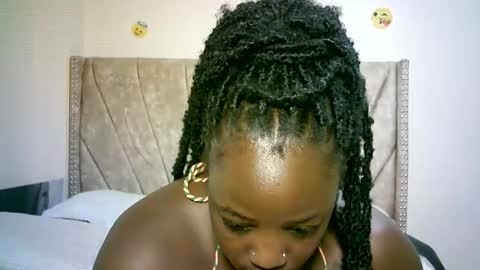 Snapshot of cherrylbaby chatting on March 3, 6:44 pm cherryl online show from March 3, 6:44 pm