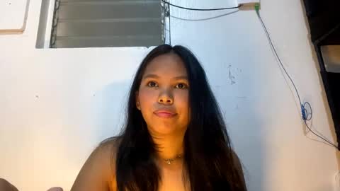 Snapshot of cherrynovax chatting on May 27, 2:19 am Bella online show from May 27, 2:19 am