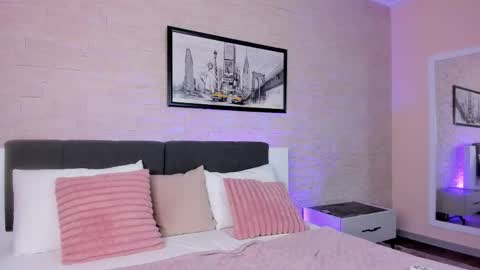 Ava online show from April 19, 4:01 am