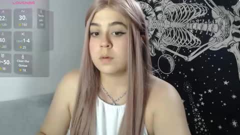 cherrypeach_ online show from October 2, 6:48 pm