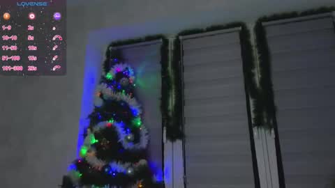 Lysia online show from December 17, 12:44 pm