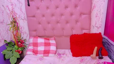 ISABELLA online show from June 3, 3:06 pm