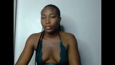 Snapshot of cherrywetpussy chatting on June 25, 9:52 pm cherrywetpussy online show from June 25, 9:52 pm
