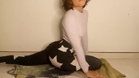 Snapshot of cherrywitchy chatting on January 1, 1:58 am Cherry online show from January 1, 1:58 am