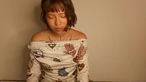 Snapshot of cherrywitchy chatting on January 2, 2:43 am Cherry online show from January 2, 2:43 am