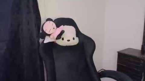 Snapshot of cherrywitchy chatting on February 22, 3:56 am Cherry online show from February 22, 3:56 am