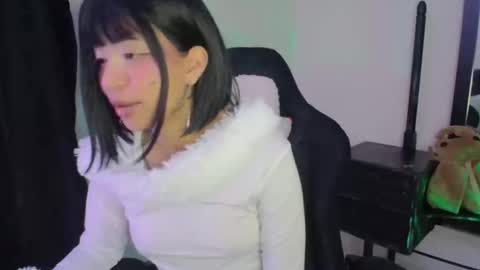 Snapshot of cherrywitchy chatting on February 22, 7:01 am Cherry online show from February 22, 7:01 am