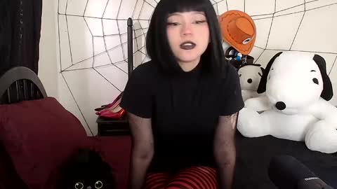 Snapshot of cherrywitchy chatting on October 3, 3:31 pm Cherry online show from October 3, 3:31 pm