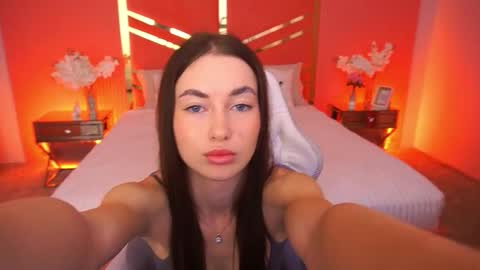 cherryylulu online show from November 19, 8:25 am