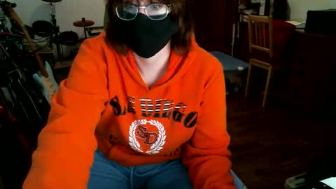 Snapshot of cherubimwillow chatting on December 1, 4:45 pm cherubimwillow online show from December 1, 4:45 pm