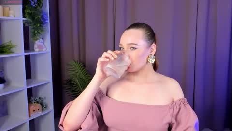 cherylmycelia online show from March 14, 12:32 pm