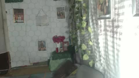 Snapshot of chescahotxxxl chatting on January 18, 10:13 pm chescahotxxxl online show from January 18, 10:13 pm