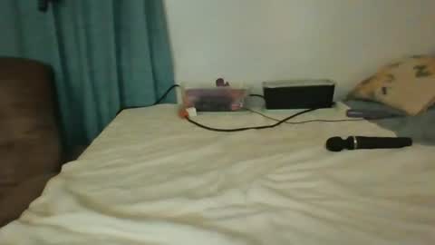 Snapshot of chevybear69 chatting on March 3, 1:23 am Jade and Thomas online show from March 3, 1:23 am