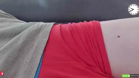 Snapshot of chezmonsieur_g chatting on August 1, 7:40 am Grey online show from August 1, 7:40 am