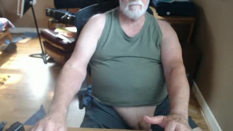 Snapshot of chgodad chatting on July 16, 9:10 pm chgodad online show from July 16, 9:10 pm