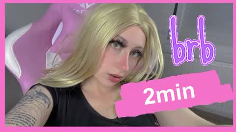 Snapshot of chibi_hibby chatting on June 21, 8:17 am Baby Hibby next stream Sorry Im sick... online show from June 21, 8:17 am