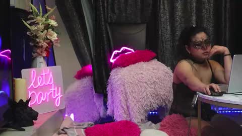 Chicababe29 online show from February 18, 7:32 pm