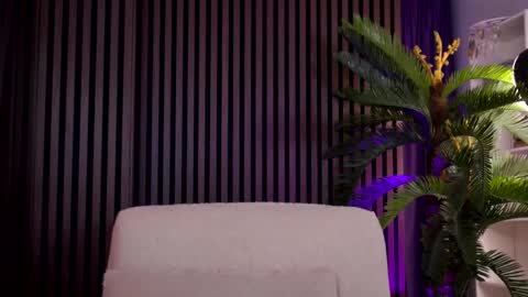 Snapshot of chicaora chatting on November 18, 10:03 pm Cami online show from November 18, 10:03 pm