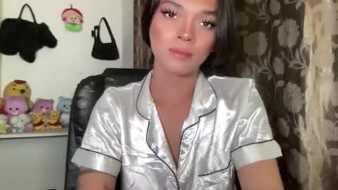Snapshot of chichay_addams chatting on June 11, 4:16 pm Addams online show from June 11, 4:16 pm