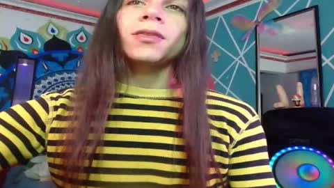 Snapshot of chico_explosivo chatting on May 2, 2:27 am chico_explosivo online show from May 2, 2:27 am