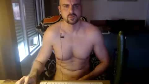 chicocam1983 online show from July 18, 3:38 pm