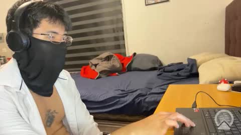 Snapshot of chicodelauni chatting on February 20, 6:26 am chicodelauni online show from February 20, 6:26 am