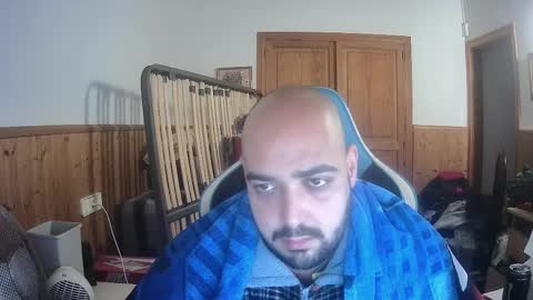 Snapshot of chicomallorca96 chatting on February 5, 10:08 am chicomallorca96 online show from February 5, 10:08 am