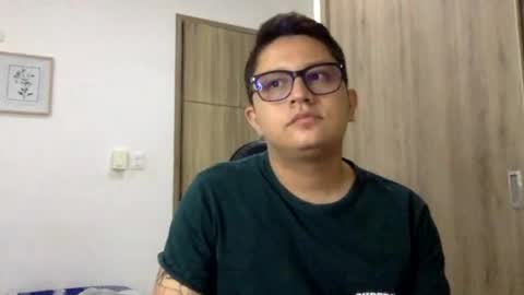 Snapshot of chicomisterio96 chatting on July 5, 3:02 am Es un misterio online show from July 5, 3:02 am