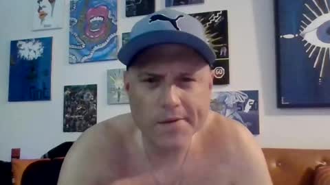 Chico Niles online show from May 7, 5:02 am