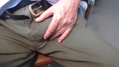 Snapshot of chiguy444 chatting on March 7, 8:33 pm chiguy444 online show from March 7, 8:33 pm