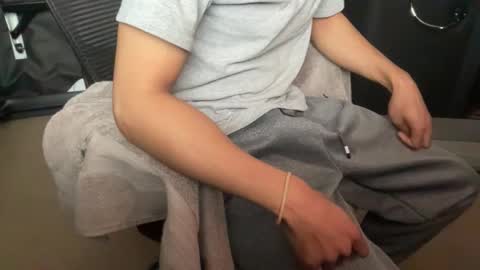 chilldude141 online show from January 9, 3:15 pm