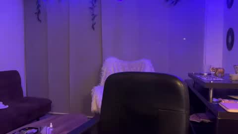 Snapshot of chillspace chatting on January 5, 4:04 am KAIA online show from January 5, 4:04 am