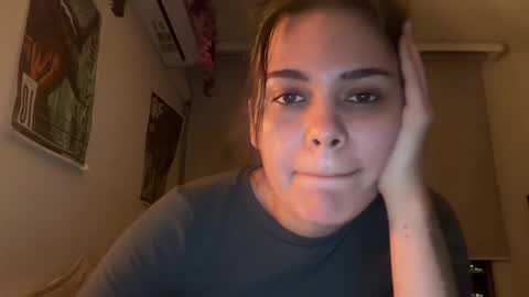 Snapshot of chillspace chatting on November 17, 12:27 am KAIA online show from November 17, 12:27 am