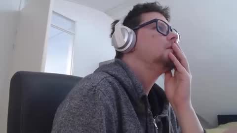 chillzonecam online show from April 24, 5:04 pm