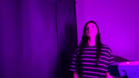 Snapshot of chinicr18 chatting on February 6, 2:16 am chinicr18 online show from February 6, 2:16 am