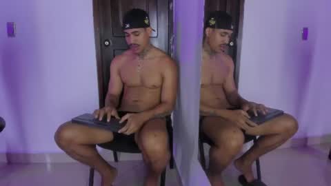 Chris  online show from July 8, 12:20 pm