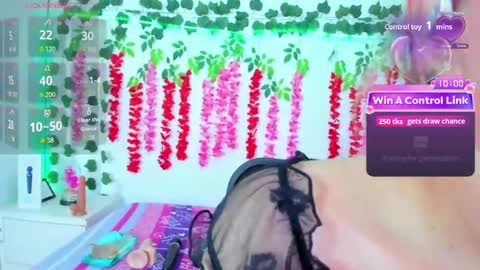 Snapshot of chkoe_smith chatting on June 3, 8:58 pm chkoe_smith online show from June 3, 8:58 pm