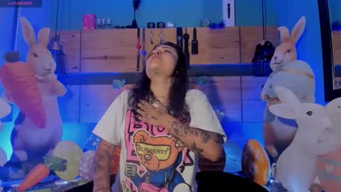 Chloeallennn  online show from March 29, 2:17 pm