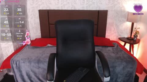 Chloe  online show from April 10, 11:37 am