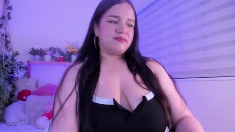 Snapshot of chloe__11 chatting on November 11, 2:06 pm chloe online show from November 11, 2:06 pm